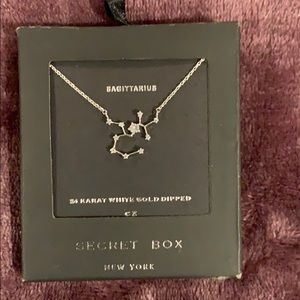 Secret box New York Sagittarius necklace